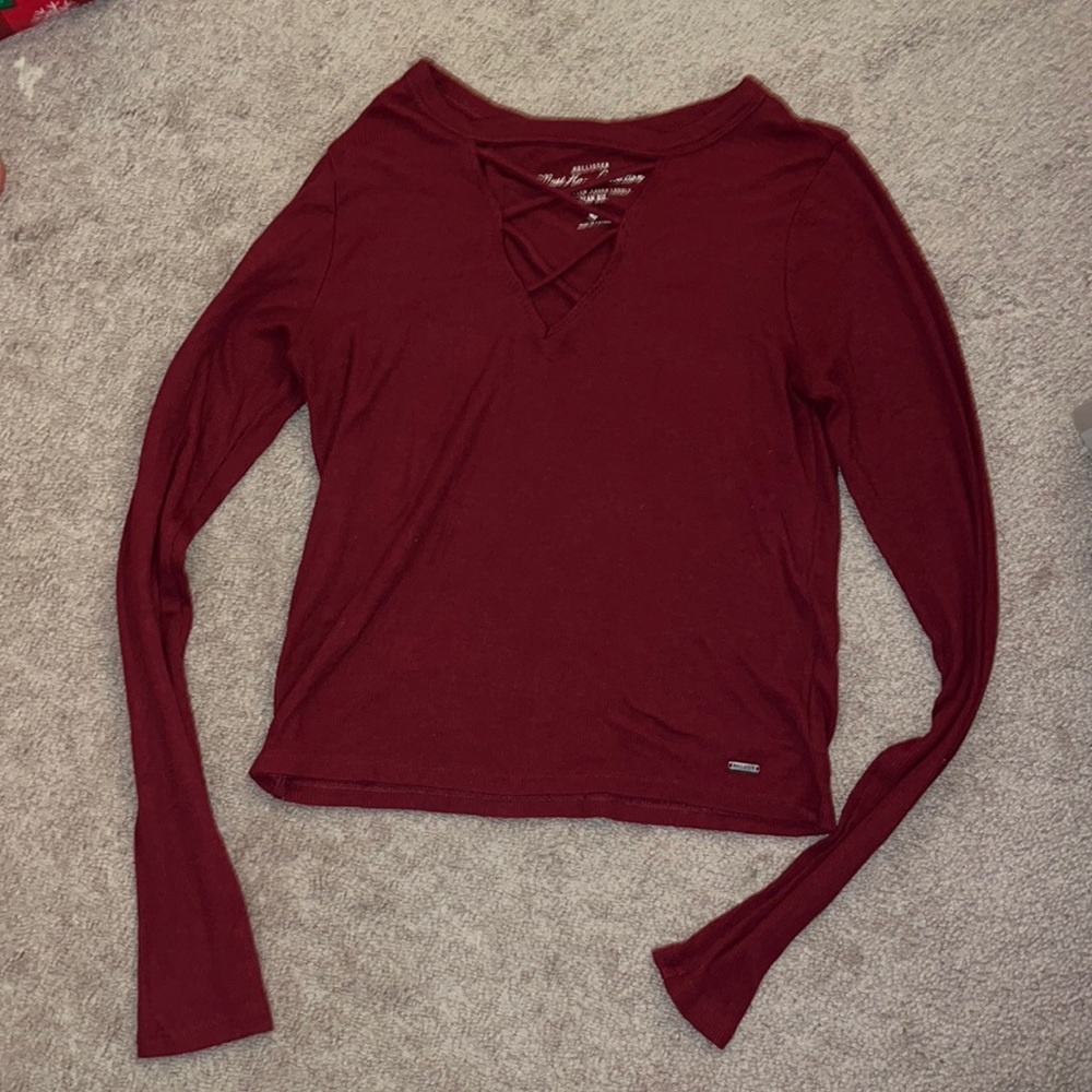Hollister Must Have Collection Long Sleeve Burgundy Crisscross Keyhole Top Small